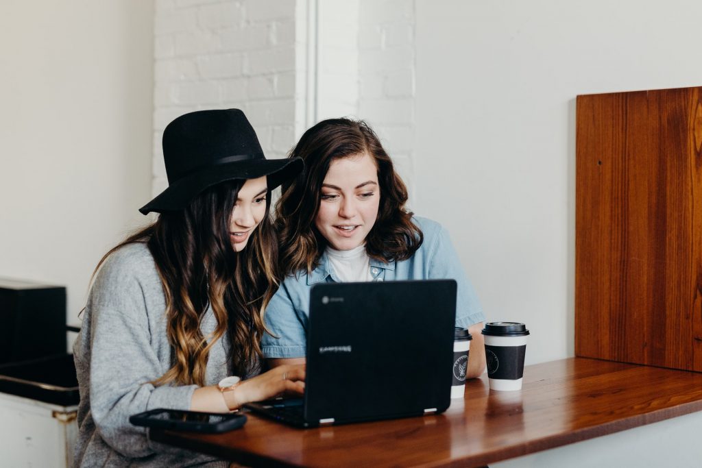 Women looking at laptop 