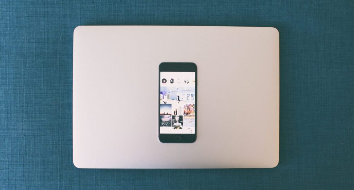 Space gray iphone 6 on macbook