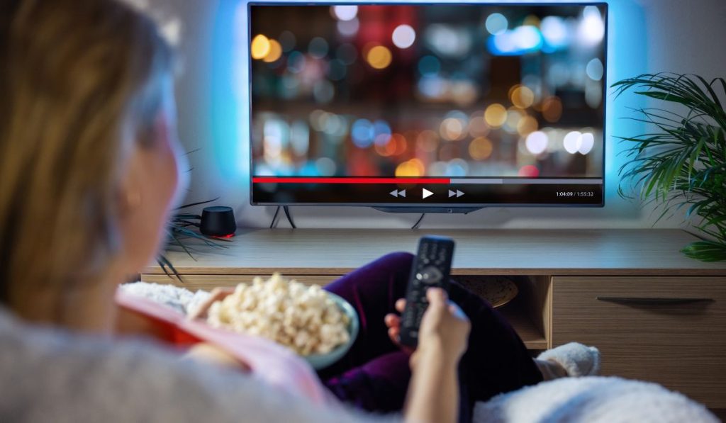 What Does the Blinking Red Light on the Samsung TV Remote Mean